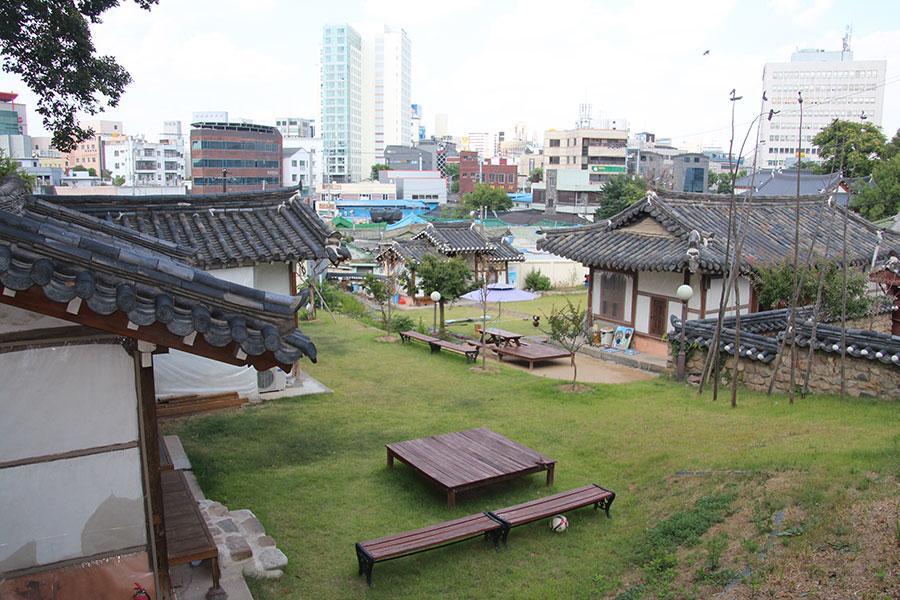 Former Guamseowon Hanok Guesthouse Daegu Exterior foto